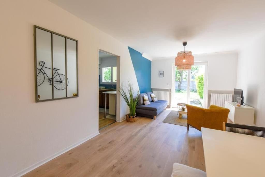 Charmant Logement Plein Pied Au Coeur Du Village Castelculier Exterior photo